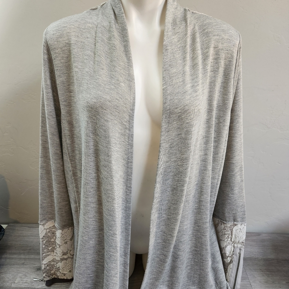 KNOX ROSE Gray White Openfront Cardigan Sweater XL High Low Lace Cuffs/Back‎